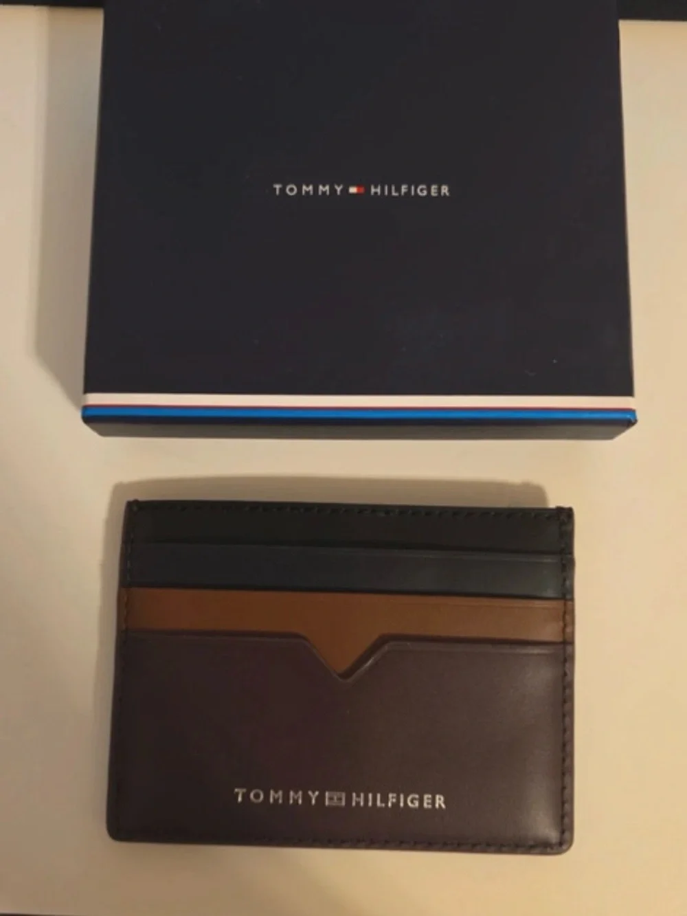 Tommy Hilfiger Brown, Tan & Dark Green Leather Card Holder